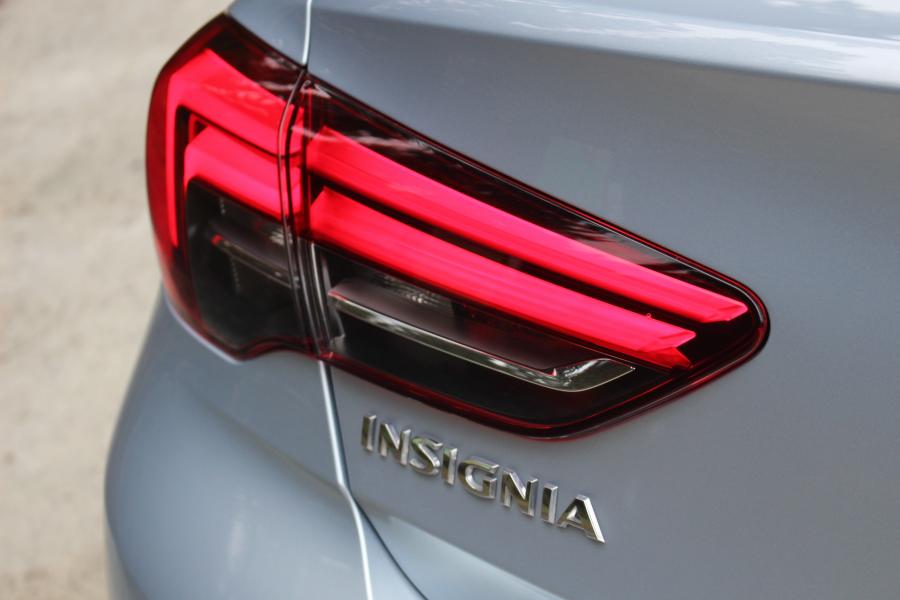 Детали экстерьера Opel Insignia Grand Sport Turbo D 2017 года  (фото 25 из 29)